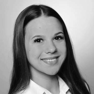 Aylin Nickel, Mitarbeiterin Empfang/ Rezeption im Hotel Windsor Aylin Nickel, Mitarbeiterin Empfang/ Rezeption im Hotel Windsor